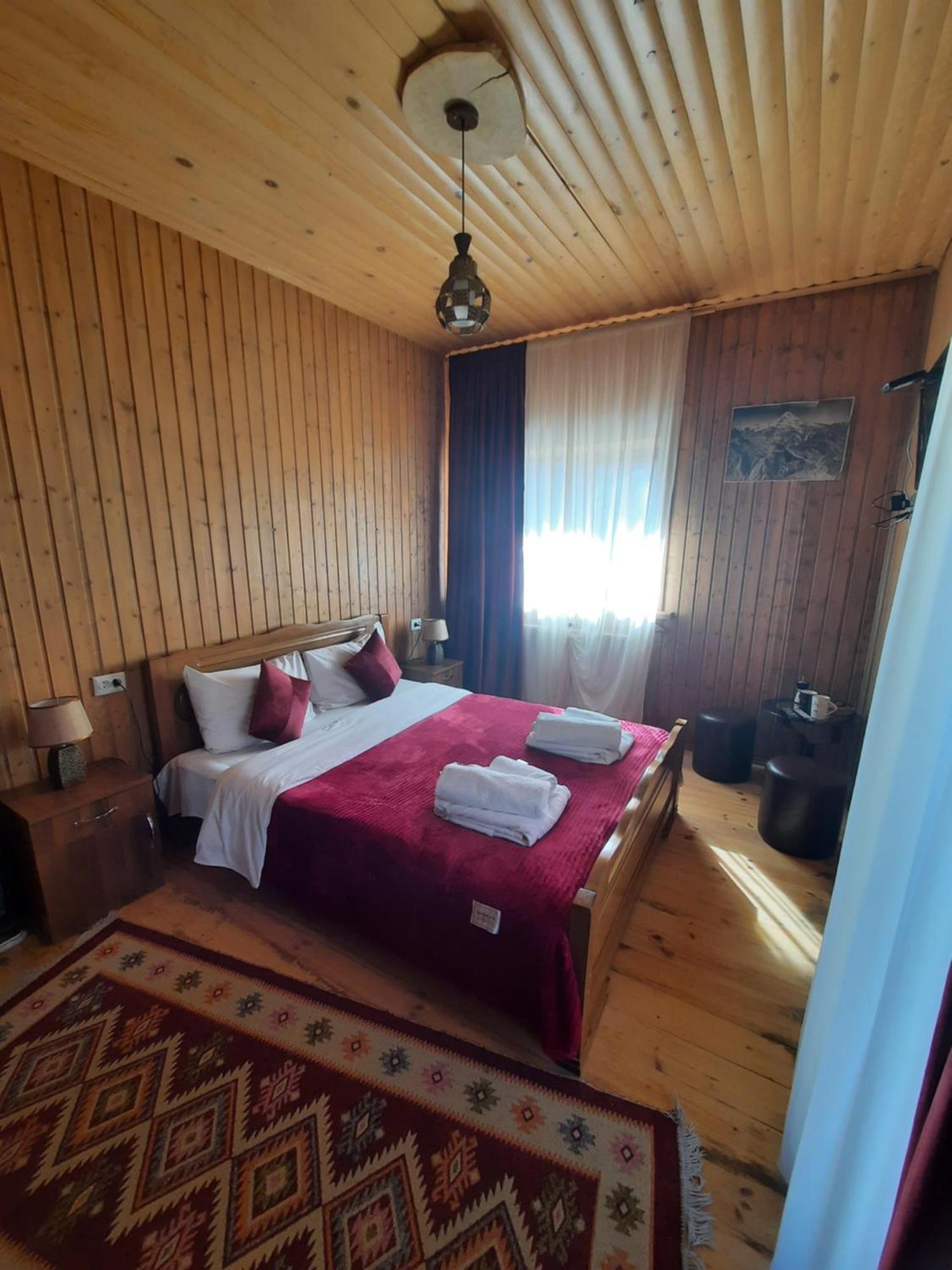 Bana Hotel Stepantsminda Exterior photo